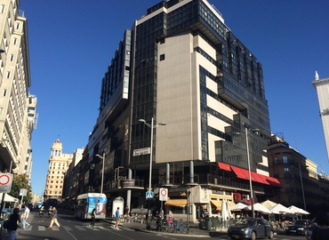 Alquile coworking en Madrid Centro 350 m², Jacometrezo 15 - 24 | MatchOffice.es