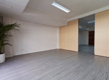 Observe oficinas de coworking en Madrid Centro 350 m², Jacometrezo 15 - 23 | MatchOffice.es