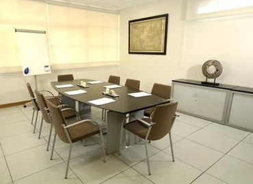 Explore oficinas de coworking en Villanueva de la Cañada 50 m², Centro de Negocios Villafranca - 3 | MatchOffice