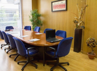 Alquile oficinas compartidas en Madrid Centro 50 m², C/ Francisco Giralte 2 - 3 | MatchOffice.es