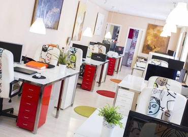 Alquile oficinas de coworking en Madrid Centro 180 m², C/Infanta Mercedes n 20 planta baja-exterior  - 1 | MatchOffice