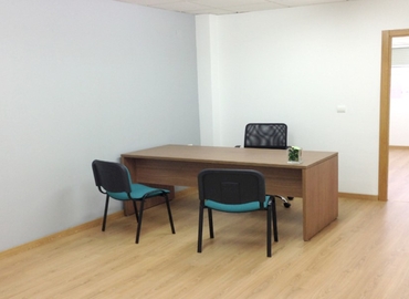 40 m² Coworking space in Alicante, Carrer Verónica 16 (03201) - 1 | MatchOffice.com