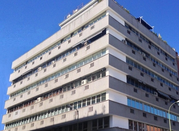Observe oficinas de coworking en Madrid Centro 100 m², Cl. Agustín de Betancourt 21 - 3 | MatchOffice.es