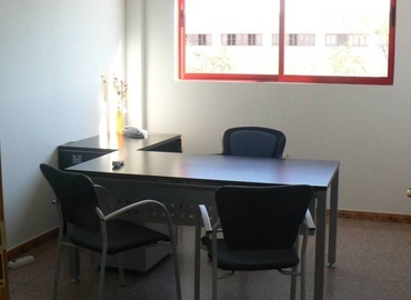 Explore oficinas compartidas en Alicante 38 m², Cl. Germán Bernacer 69 - 2 | MatchOffice.es