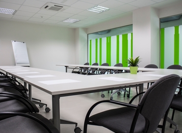 Alquile coworking en Madrid Centro 56 m², Calle de Manuel Tovar 42 - 0 | MatchOffice.es