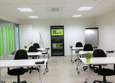 Observe oficinas de coworking en Madrid Centro 56 m², Calle de Manuel Tovar 42 - 2 | MatchOffice.es