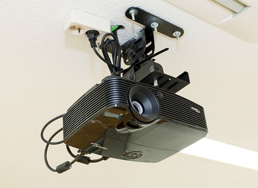 Parque empresarial disponible para alquilar en Madrid Centro 33 m², Avenida de Madrid 48 - 2 | MatchOffice.es