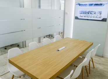 Alquile oficinas de coworking en Madrid Tetuán 90 m², Paseo de la Castellana 91 - 9 | MatchOffice.es
