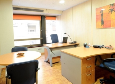 Rent comfortable a 38 m² Shared office  in Madrid Chamberi, Calle Zurbano 45 (28010) - 1 | MatchOffice.com