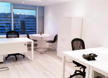 Rent flexible a 120 m² Shared workspace  in Madrid Salamanca, Paseo de la Castellana 40 (28046) - 1 | MatchOffice