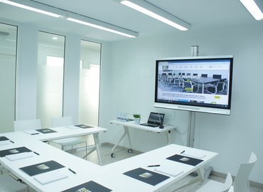 Rent a 25 m² Conference hall in Valencia, Carrer de Colón 4 (46004) - 0 | MatchOffice