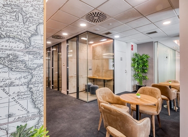 Elija sala de juntas en Madrid Tetuán 40 m², Calle del Poeta Joan Maragall 23 - 5 | MatchOffice