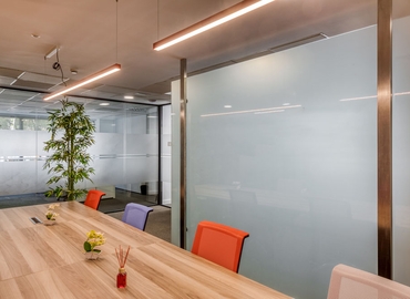 Elija sala de conferencias en Madrid Tetuán 40 m², Calle del Poeta Joan Maragall 23 - 15 | MatchOffice.es