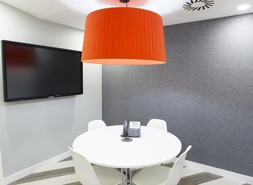 Alquile sala de conferencias en Madrid Centro 45 m², Paseo de la Castellana 141 - 11 | MatchOffice