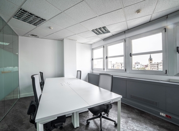 250 m² Business center place for rent in Madrid Centro, Glorieta de Cuatro Caminos (28020) - 2 | MatchOffice