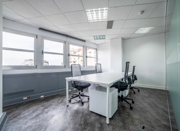 Rent comfortable a 250 m² Coworking  in Madrid Centro, Glorieta de Cuatro Caminos (28020) - 1 | MatchOffice.com
