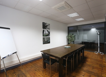 Parque empresarial en alquiler en Cornellá del Llobregat 300 m², Avenida de los Alpes 48 - 45 | MatchOffice