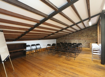 300 m² Serviced office in Cornella del Llobregat, Avenida de los Alpes 48 (08940) - 50 | MatchOffice.com