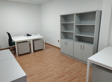 Centros de negocio en alquiler en Sevilla 30 m², Calle Brújula 4 - 7 | MatchOffice.es