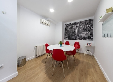 Business center disponible para alquilar en Madrid Centro 80 m², Paseo de la Castellana 179 - 11 | MatchOffice.es