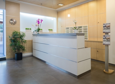 Explore oficinas compartidas en Madrid Tetuán 250 m², Avenida de Brasil 6 - 3 | MatchOffice.es