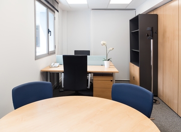 Observe oficinas de coworking en Madrid Salamanca 48 m², Calle Diego de León - 1 | MatchOffice.es