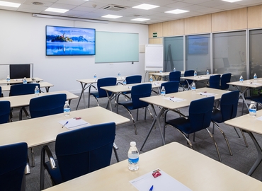 65 m² Convention center in Madrid Tetuán, Avenida de Brasil 6 (28020) - 0 | MatchOffice