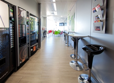 Micentro de negocio en alquiler en Alcobendas 130 m², C. de Anabel Segura - 5 | MatchOffice.es