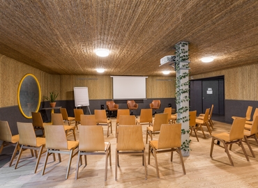 Alquile coworking en Madrid Centro 2000 m², Piamonte - 6 | MatchOffice