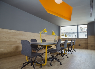 Explore oficinas compartidas en Madrid Centro 2000 m², Piamonte - 3 | MatchOffice