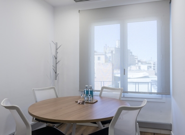 29 m² Business office up for rent in Barcelona City, Via Augusta 13, 08006  - 2 | MatchOffice