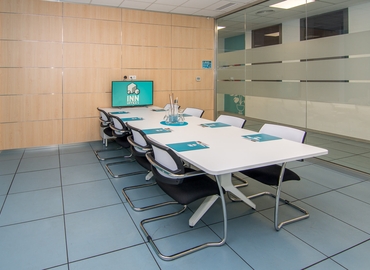 Explore oficinas de coworking en Sevilla 40 m², Calle Luis Fuentes Bejarano - 3 | MatchOffice