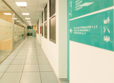 Coopere con nuestra direccion virtual en Sevilla, Calle Luis Fuentes Bejarano - 1 | MatchOffice.es