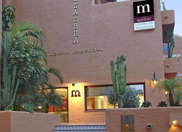 Reserve sala de juntas en Marbella 70 m², Urbana La Alzambra - 4 | MatchOffice.es