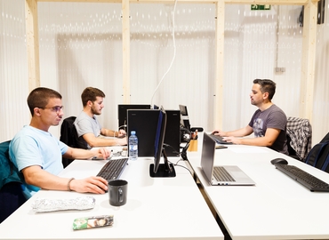 Alquile oficinas compartidas en Vallés Occidental 1200 m², Carrer del Sol - 9 | MatchOffice