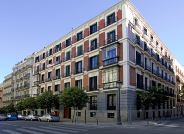 Centros de negocio disponible para alquilar en Madrid Centro 100 m², Calle de Bárbara de Braganza - 0 | MatchOffice.es