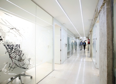 Parque empresarial en alquiler en Madrid Centro 15 m², Calle de Edgar Neville 6 - 0 | MatchOffice.es