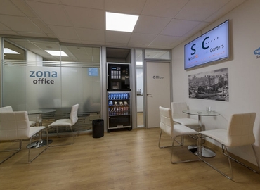 Alquile oficinas compartidas en les Corts 70 m², Calle de Beethoven - 6 | MatchOffice