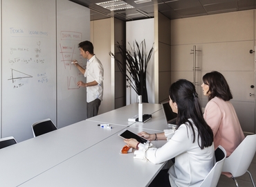 Join comfortable a 22 m² Shared workspace  in Barcelona, Diagonal Ave 601 (08028) - 10 | MatchOffice
