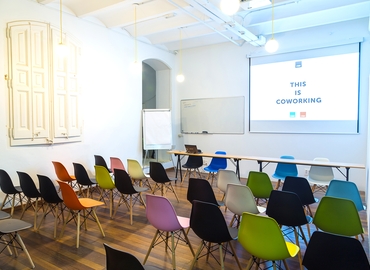 Choose a 41 m² Convention center in Barcelona, Gran Via de les Corts Catalanes 672 (08010) - 3 | MatchOffice.com