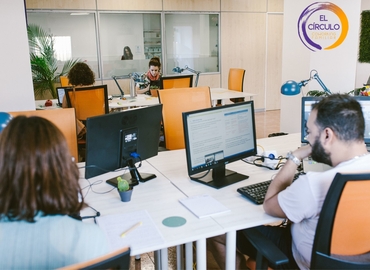 Alquile oficinas de coworking en Málaga 200 m², Calle Luis F Pallardo Peinado 7 - 9 | MatchOffice.es