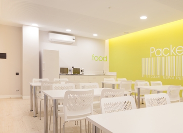 Parque empresarial disponible para alquilar en Mataró 40 m², Ronda President Irla 26 - 0 | MatchOffice.es