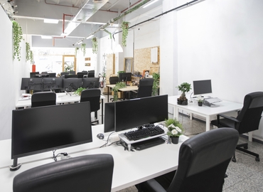 Explore suitable a 80 m² Shared office  in Barcelona, Carrer Bruc 149 (08037) - 1 | MatchOffice