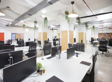 190 m² Serviced office place for rent in Barcelona, Carrer Bruc 149 (08037) - 1 | MatchOffice