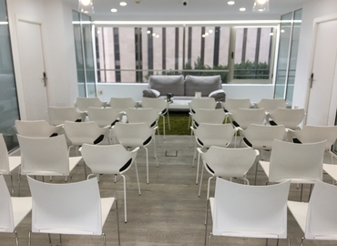Reserve sala de reuniones en València 70 m², Carrer de Colón 4 - 1 | MatchOffice