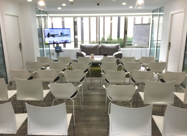 Reserve sala de juntas en València 70 m², Carrer de Colón 4 - 2 | MatchOffice.es