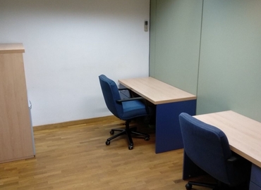 Explore oficinas compartidas en Sants-Montjuic 800 m², Carrer de Valencia 63 - 8 | MatchOffice