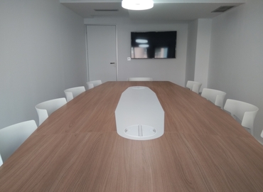 Book a 20 m² Conference room in Alicante, Avenida Maisonnave (03003) - 1 | MatchOffice.com