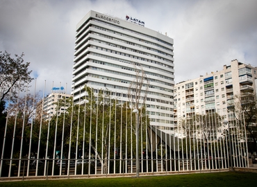 Explore oficinas de coworking en Madrid Centro 78 m², Calle Capitán Haya 1 - 0 | MatchOffice.es