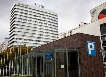 Explore coworking en Madrid Centro 78 m², Calle Capitán Haya 1 - 1 | MatchOffice.es